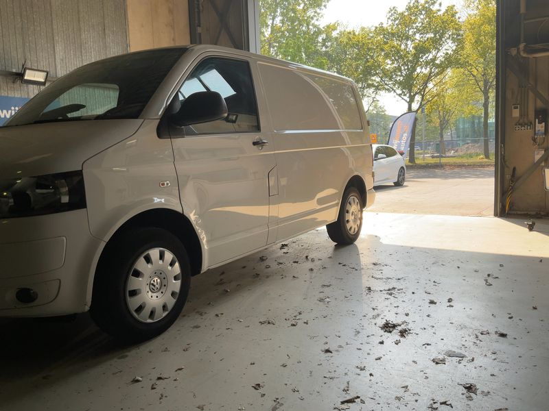 Volkswagen T5 Transporter 2.0 TDI Kasten 2015 – снимка 2