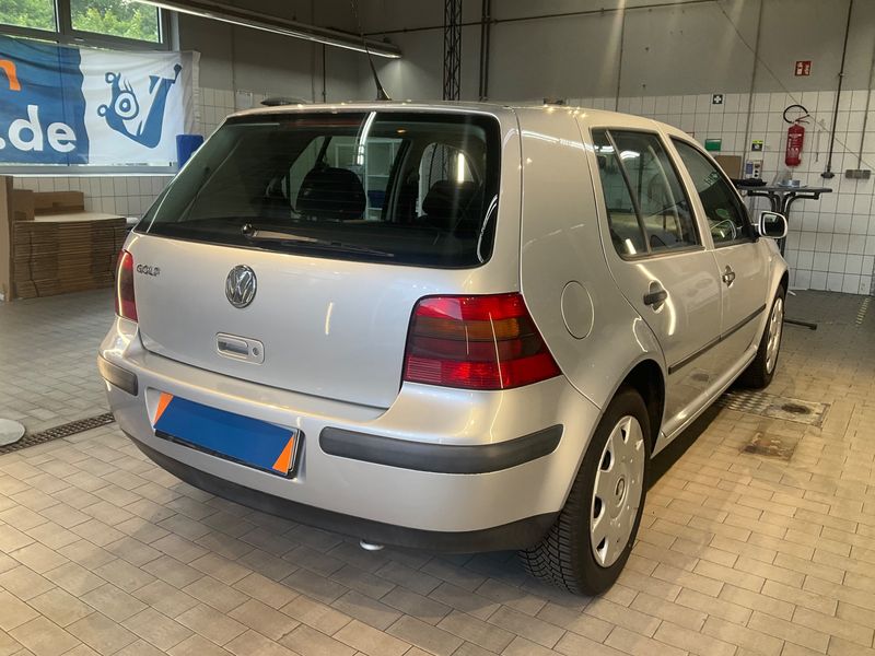 Volkswagen Golf IV 1.4 Edition — zdjęcie 2