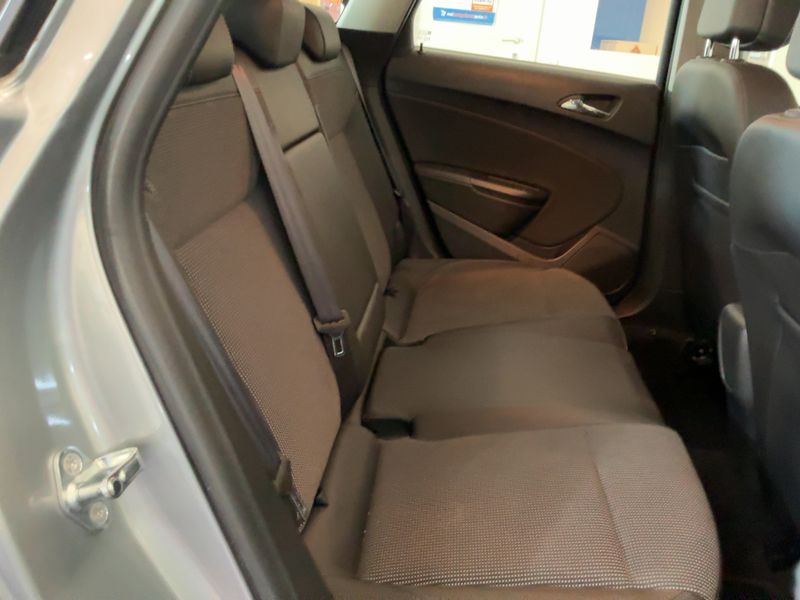Opel Astra 1.6 CDTI Cosmo 2015 – снимка 19