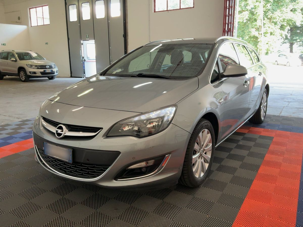 Opel Astra 2015