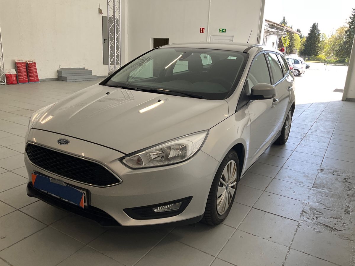 Ford Focus 2015 — photo 1