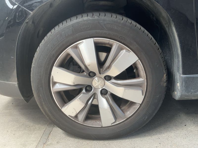 Peugeot 2008 1.2 PureTech Allure 2016 – снимка 3