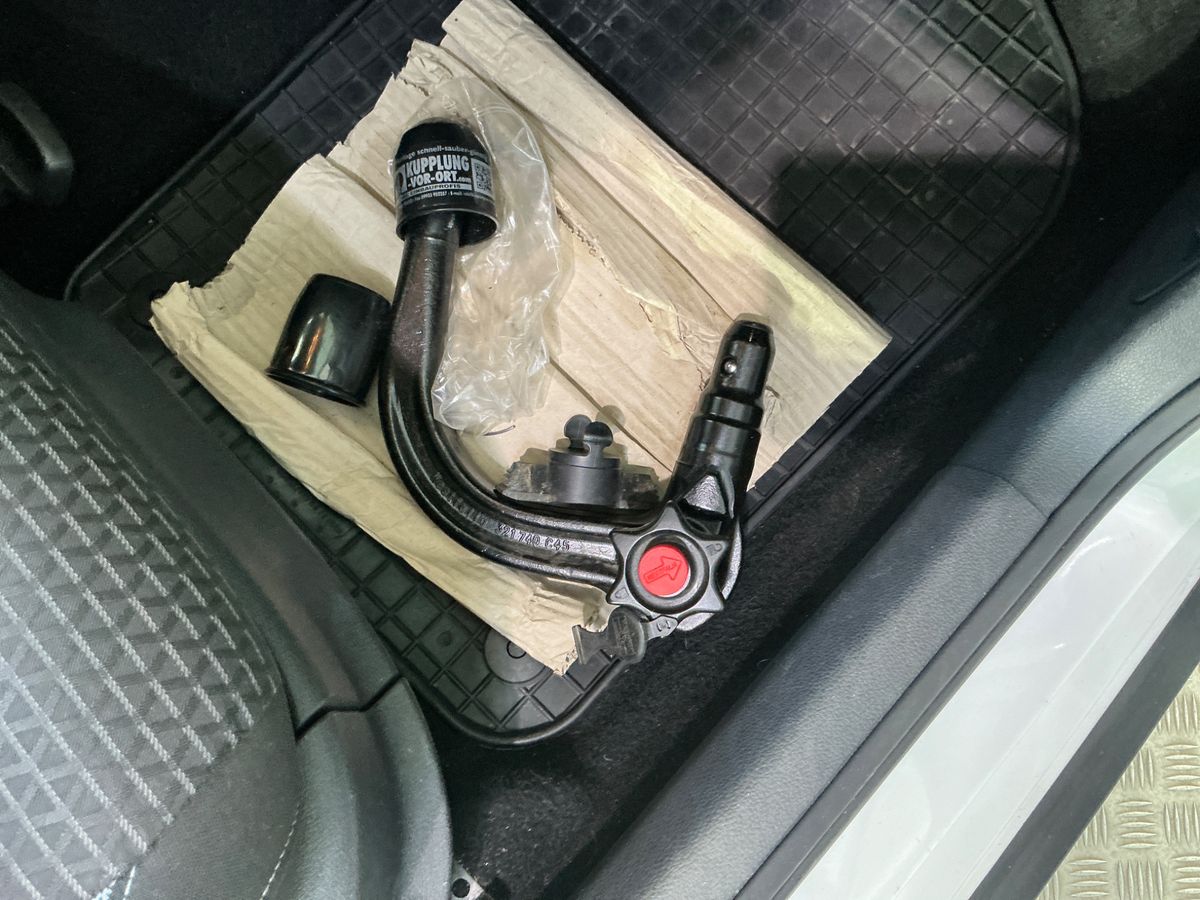 Volkswagen Polo 2015 — photo 25