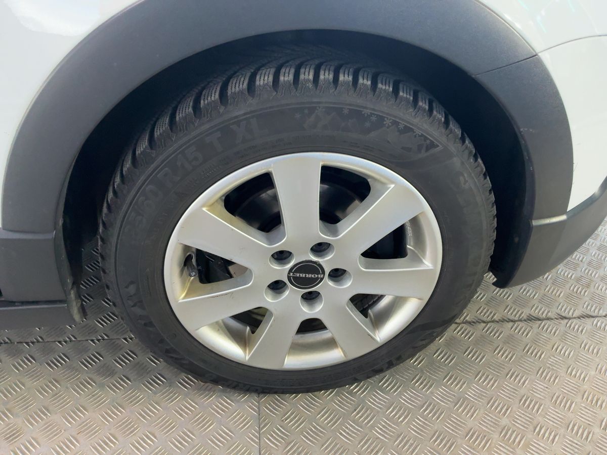 Volkswagen Polo 2015 — photo 12