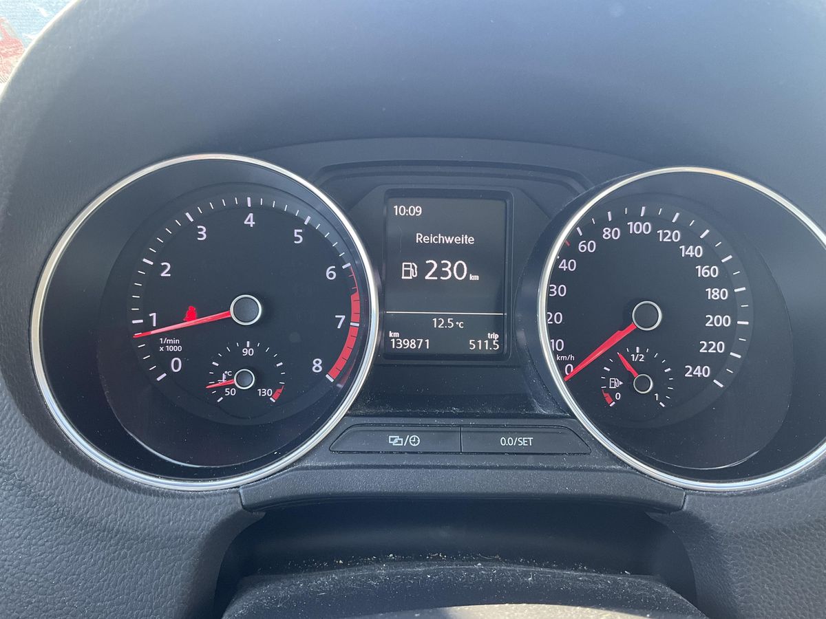 Volkswagen Polo 2015 — photo 20
