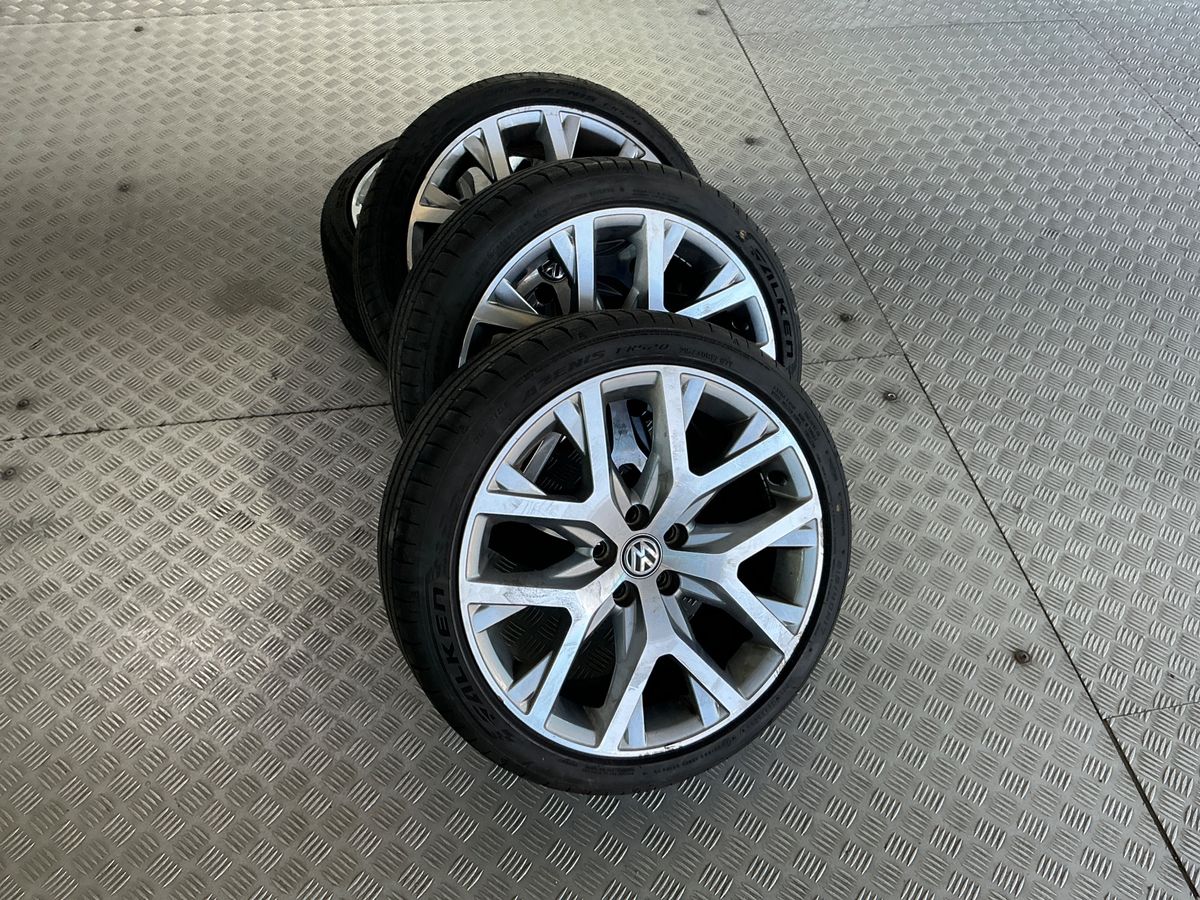 Volkswagen Polo 2015 — photo 16