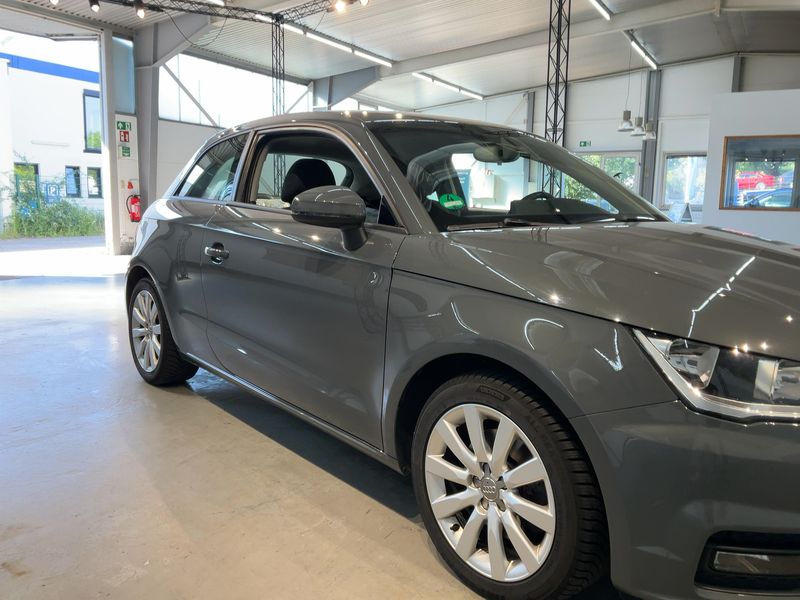 Audi A1 1.6 TDI — zdjęcie 8