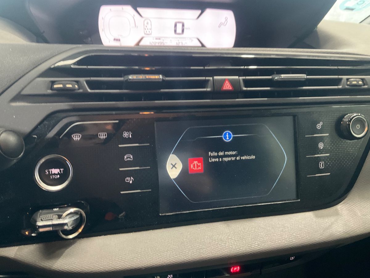 Citroen C4 2015 — photo 37