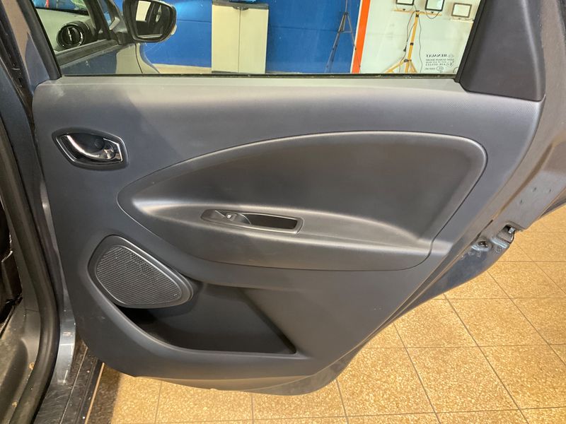 Renault Zoe electric drive 43 kW Intens 2018 – снимка 35