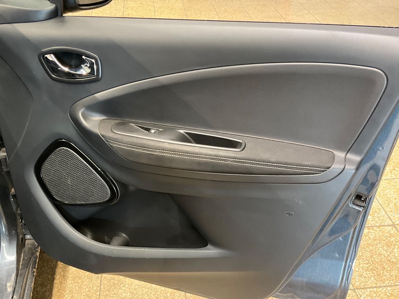 Renault Zoe electric drive 43 kW Intens 2018 – снимка 34