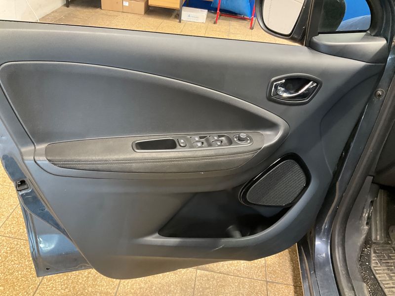 Renault Zoe electric drive 43 kW Intens 2018 – снимка 37