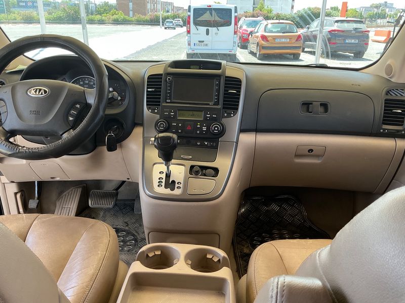 Kia Carnival 2.9 CRDi VGT Emotion — zdjęcie 12