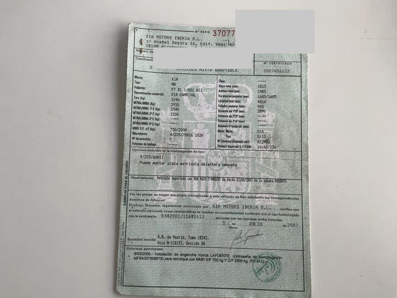 Kia Carnival 2.9 CRDi VGT Emotion — zdjęcie 16