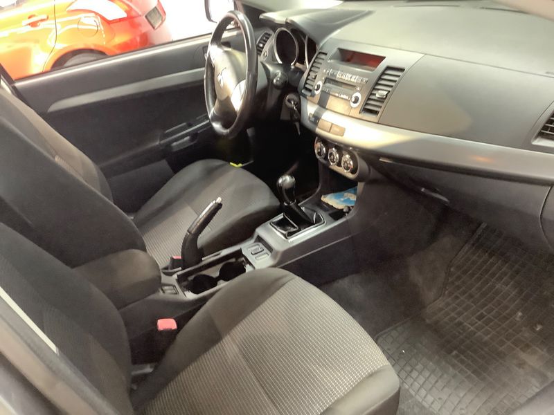 Mitsubishi Lancer 1.6 ClearTec XTRA — zdjęcie 3