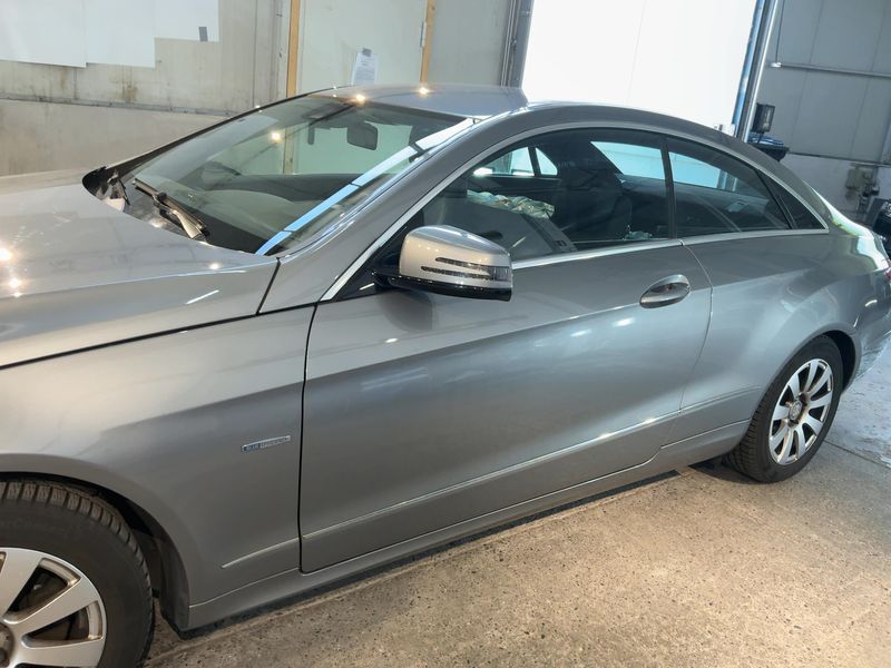Mercedes-Benz E-Klasse E 250 CGI BlueEfficiency Avantgarde — zdjęcie 4