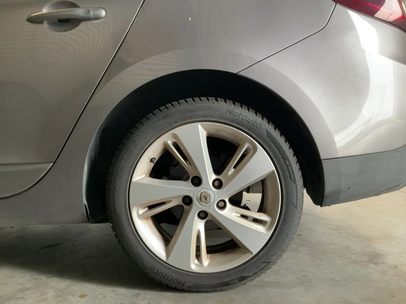 Renault Megane 1.6 dCi Dynamique 2012 – снимка 5