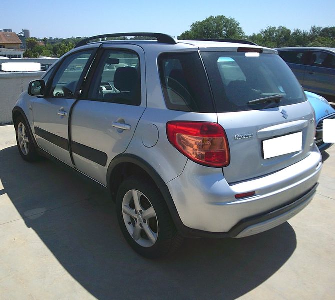 Suzuki SX4 1.9 DDiS Outdoor Line — zdjęcie 3