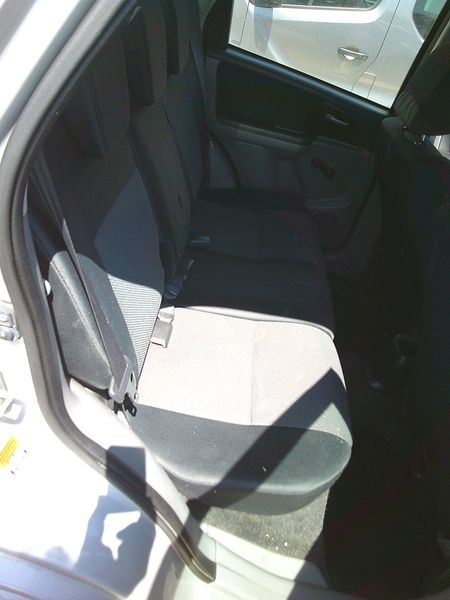 Suzuki SX4 1.9 DDiS Outdoor Line — zdjęcie 13