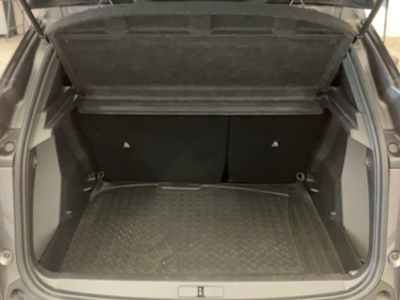 Peugeot 2008 1.2 PureTech Active 2022 – снимка 15