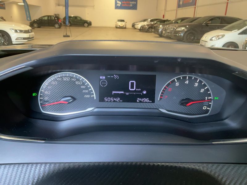 Peugeot 2008 1.2 PureTech Active 2022 – снимка 18