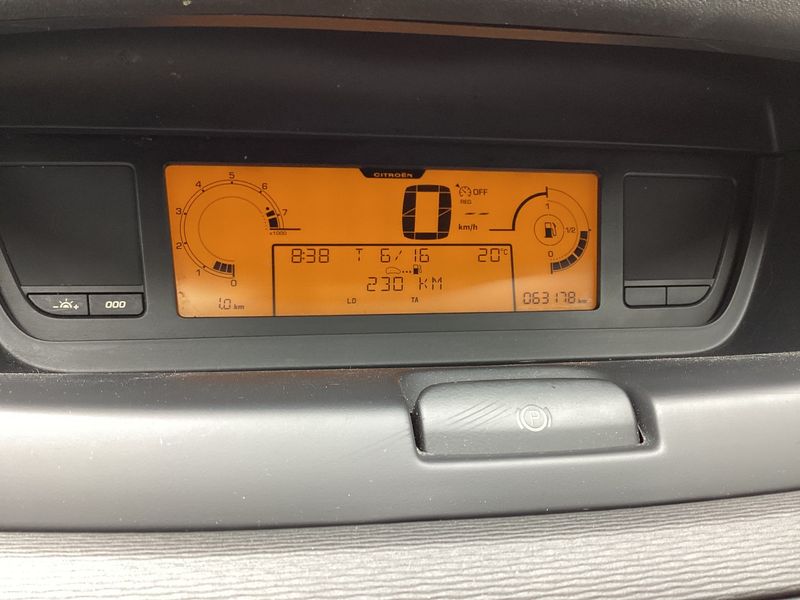 Citroen C4 Picasso 1.6 VTi Attraction — zdjęcie 4