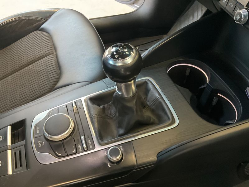 Audi A3 Sportback 1.6 TDI Ambiente 2015 – снимка 25