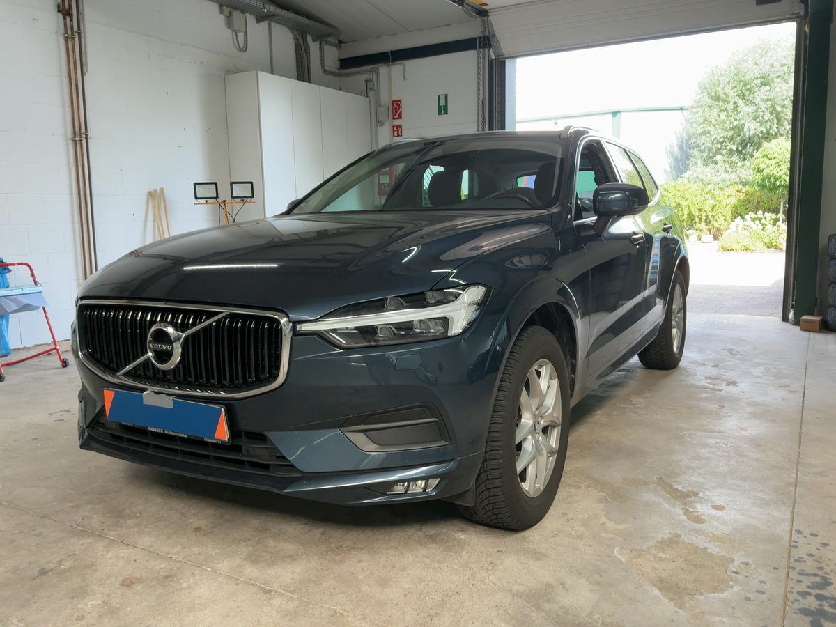 Volvo XC60 2.0 B4 Diesel Momentum Pro AWD