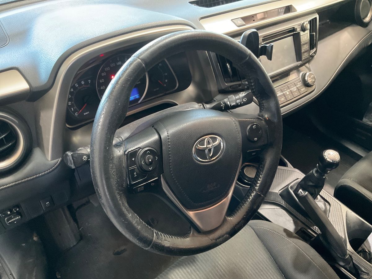 Toyota RAV 2015 — photo 39