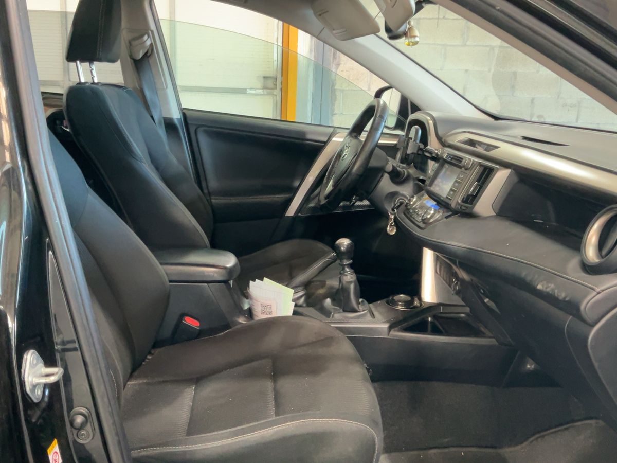 Toyota RAV 2015 — photo 17