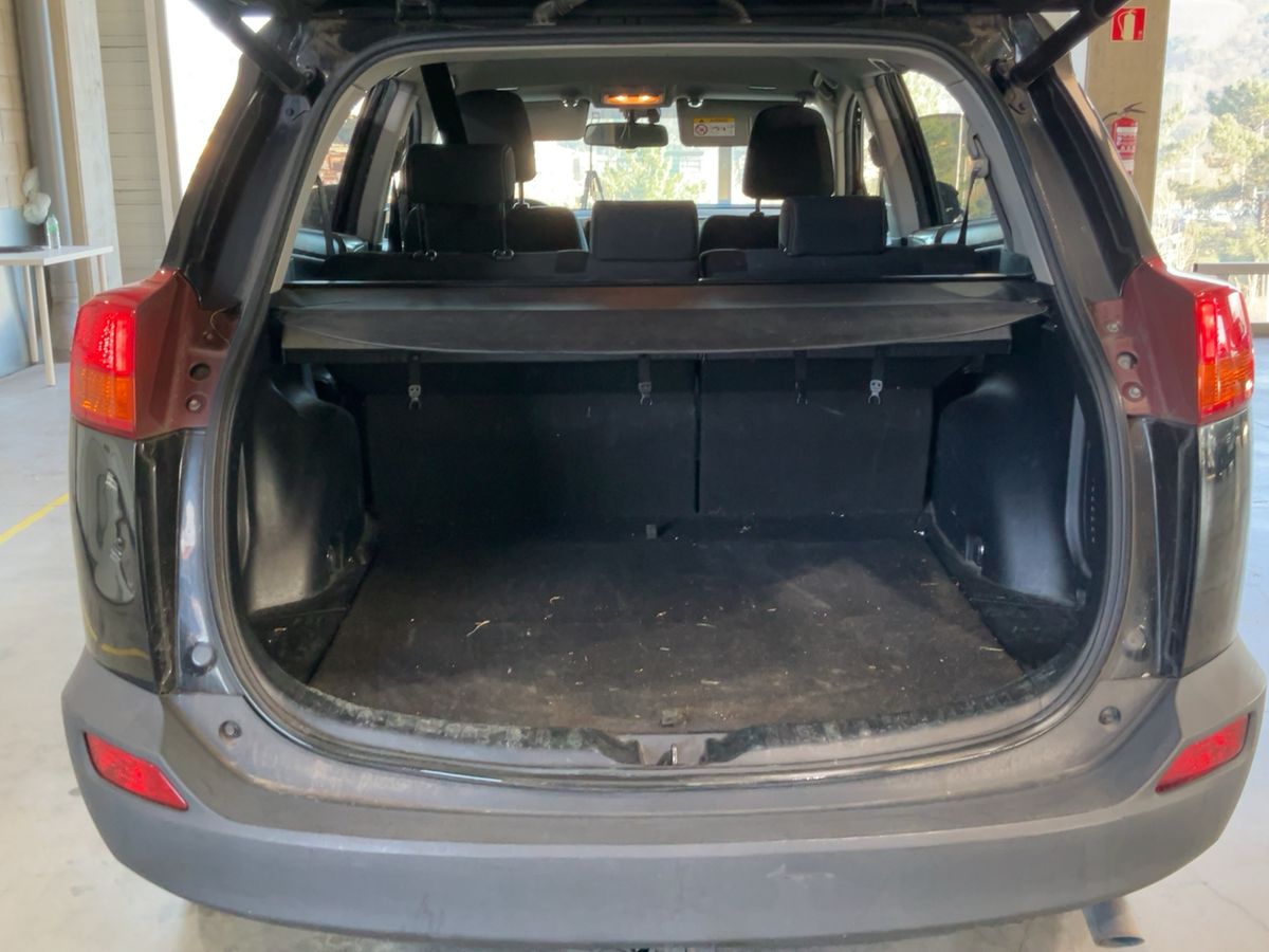 Toyota RAV 2015 — photo 16