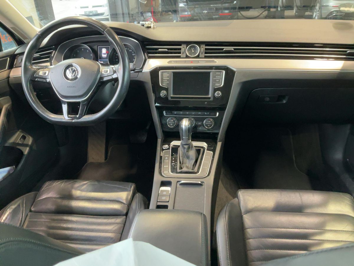Volkswagen Passat 2016 — photo 19