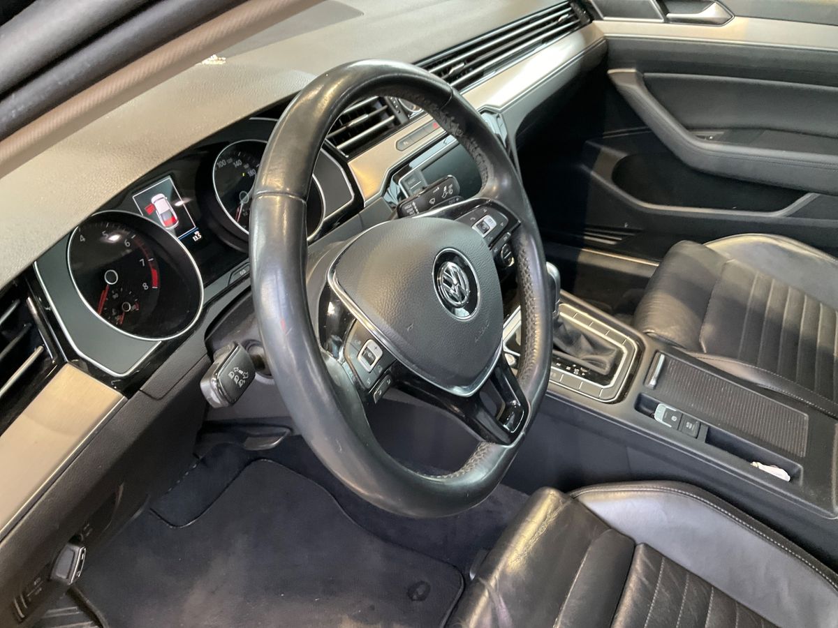 Volkswagen Passat 2016 — photo 31