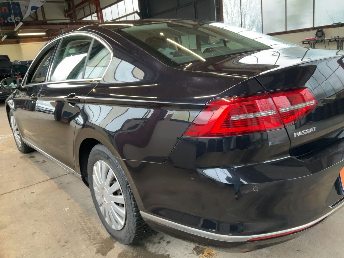 Volkswagen Passat 2016 — photo 7