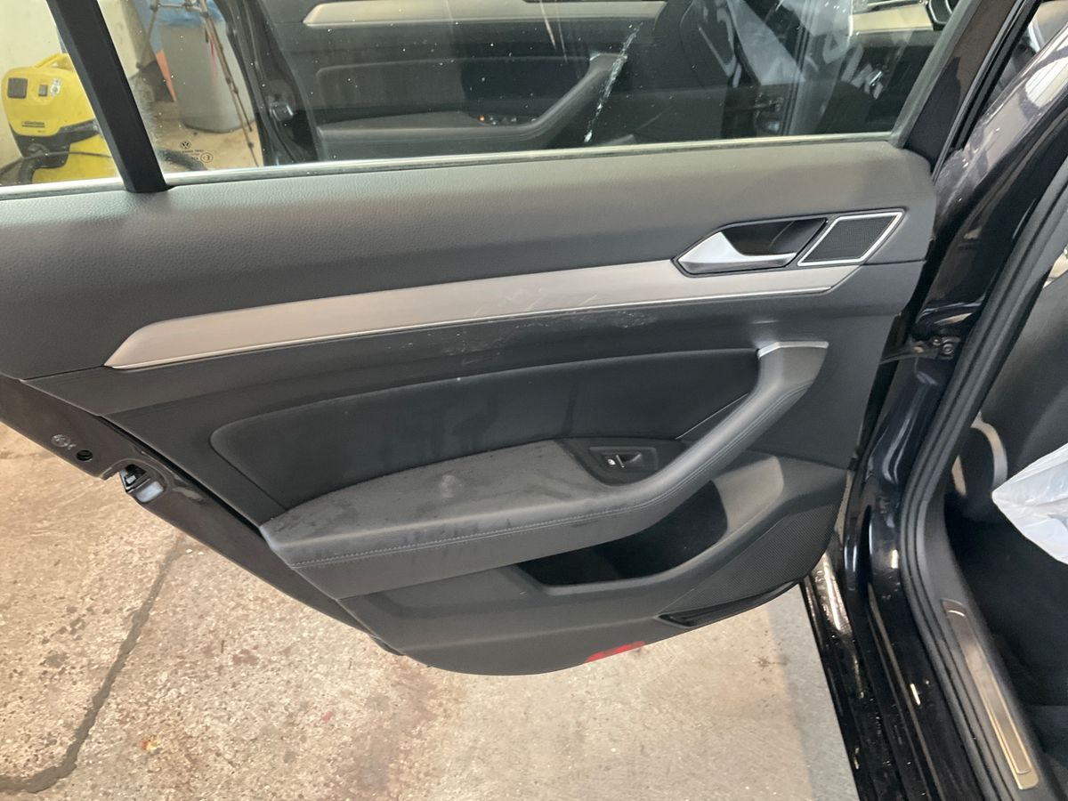 Volkswagen Passat 2016 — photo 28