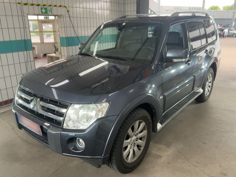 Mitsubishi Pajero 3.2 DI-D Instyle