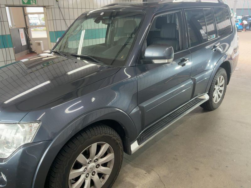 Mitsubishi Pajero 3.2 DI-D Instyle — zdjęcie 2