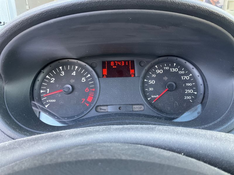 Renault Clio 1.2 Expression — zdjęcie 4