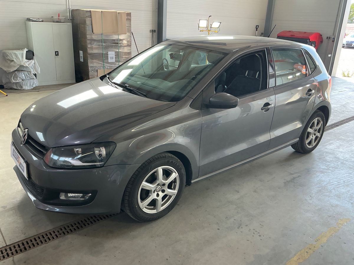 Volkswagen Polo 2010 — photo 1