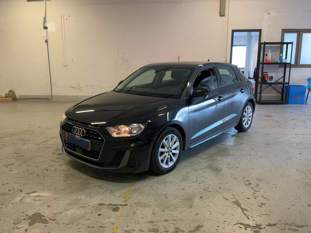 Audi A1 2021 — photo 1