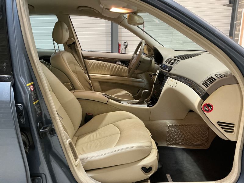 Mercedes-Benz E-Klasse E 320 CDI Avantgarde — zdjęcie 3