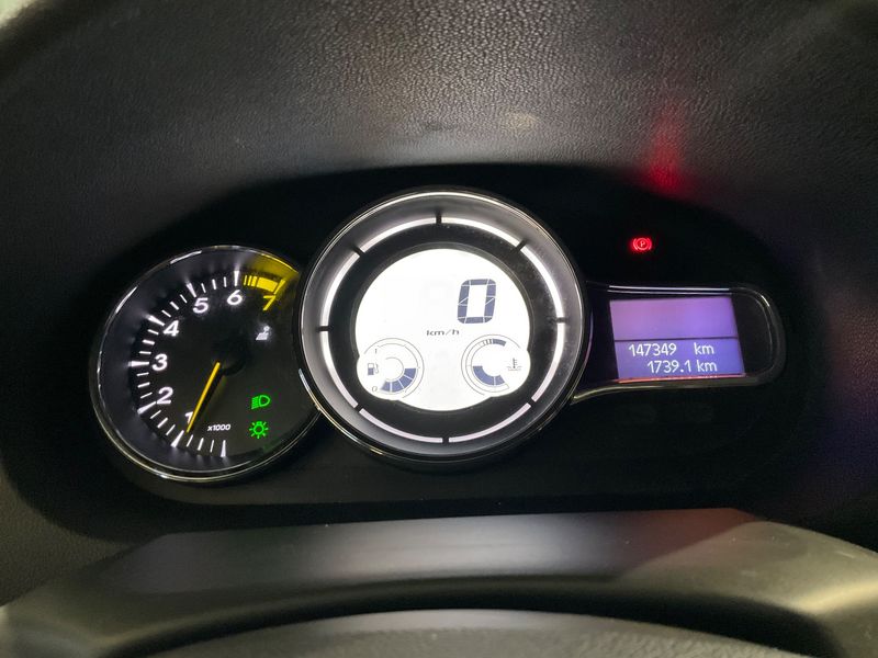 Renault Megane 1.2 Limited — zdjęcie 13