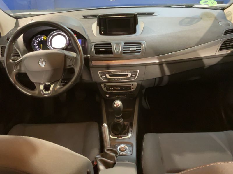 Renault Megane 1.2 Limited — zdjęcie 12