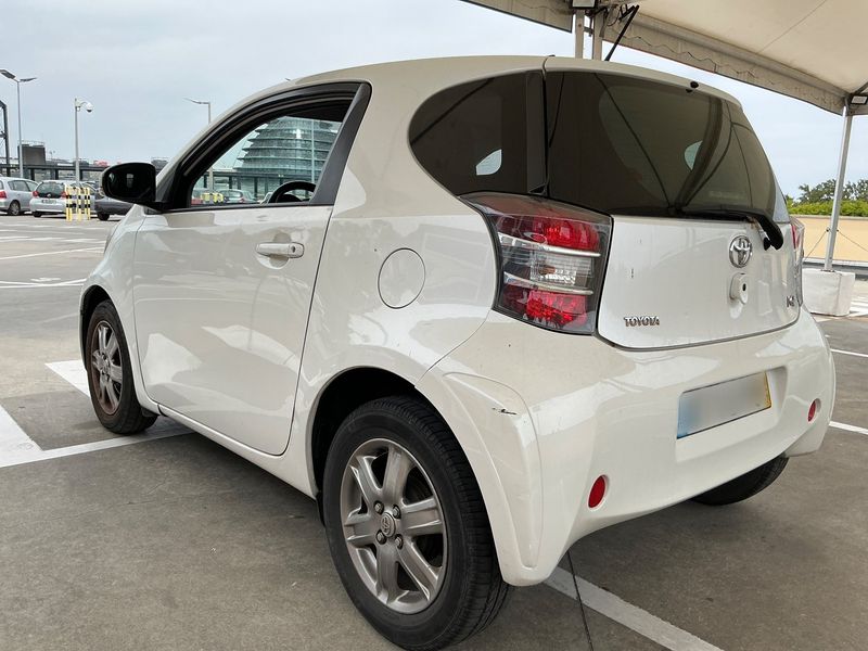 Toyota iQ 1.0 VVT-i IQ2 — zdjęcie 3