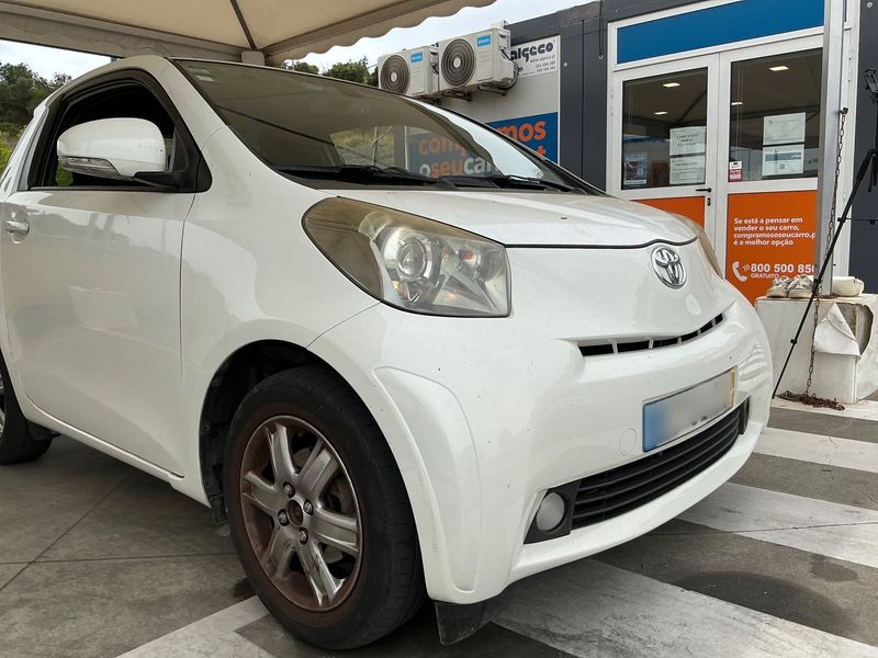 Toyota iQ 1.0 VVT-i IQ2 — zdjęcie 8