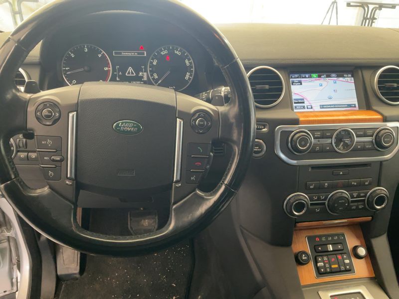 Land Rover Discovery 4 3.0 TD V6 SDV6 HSE — zdjęcie 12