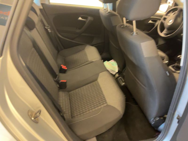 Volkswagen Polo 1.4 TDI Comfortline BlueMotion Tech — zdjęcie 14
