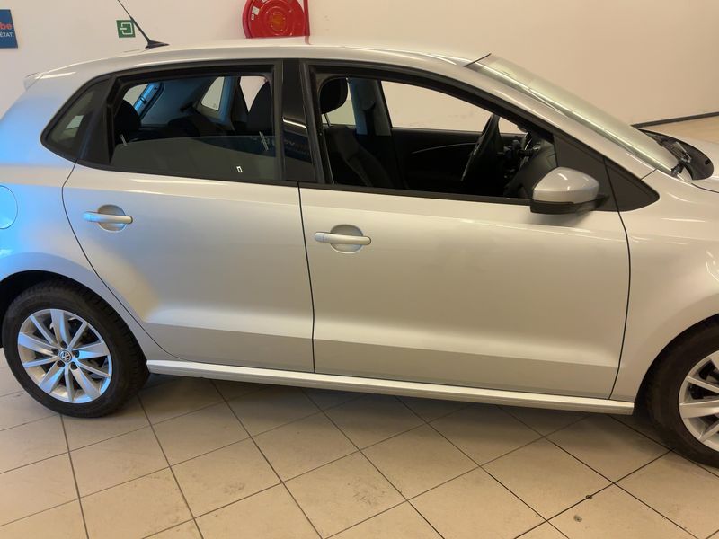 Volkswagen Polo 1.4 TDI Comfortline BlueMotion Tech — zdjęcie 7