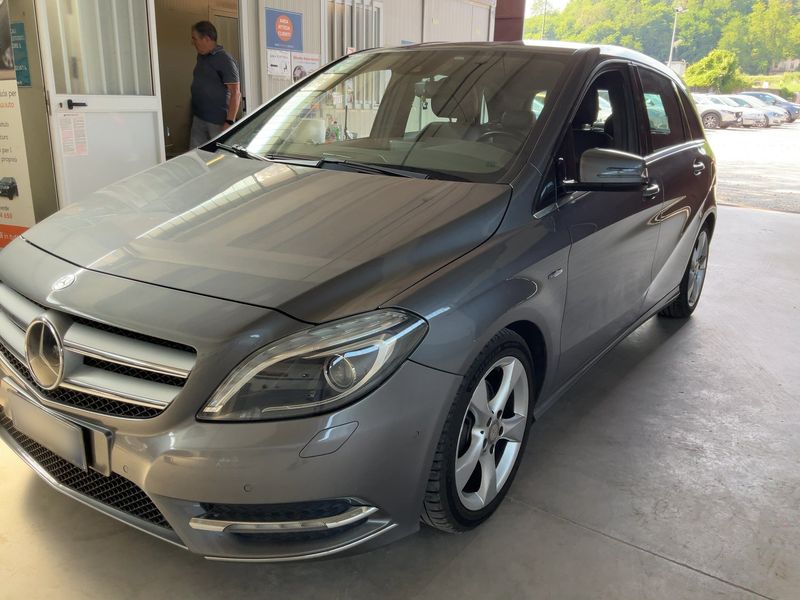 Mercedes-Benz B-Klasse B 180 Executive 2012 – снимка 2