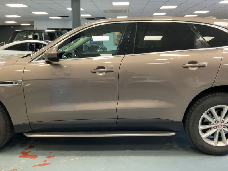 Jaguar F-Pace 30d Portfolio AWD — zdjęcie 4