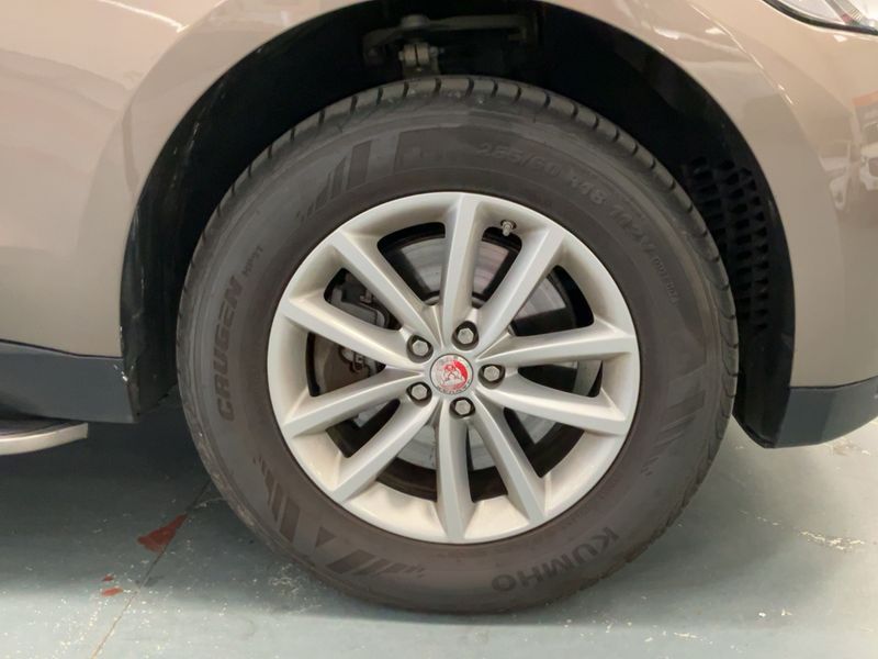 Jaguar F-Pace 30d Portfolio AWD 2016 – снимка 11